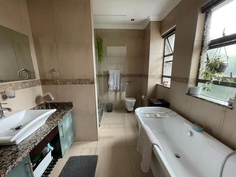 6 Bedroom Property for Sale in Midstream Estate Gauteng