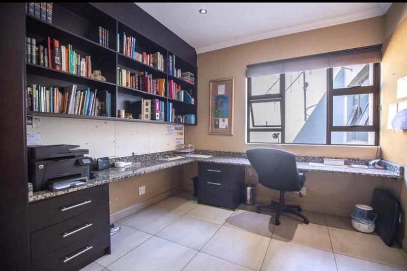 6 Bedroom Property for Sale in Midstream Estate Gauteng