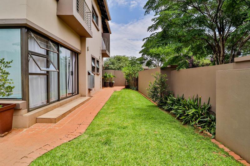 5 Bedroom Property for Sale in Midstream Hill Gauteng