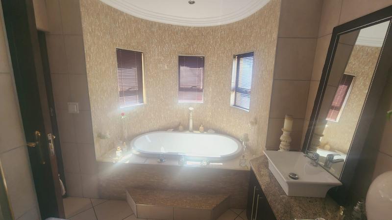 3 Bedroom Property for Sale in Bassonia Rock Gauteng