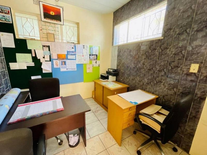 6 Bedroom Property for Sale in Glenanda Gauteng