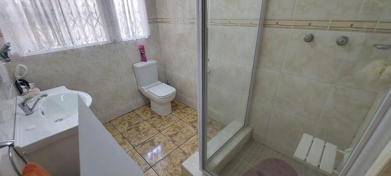 5 Bedroom Property for Sale in Kibler Park Gauteng