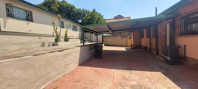 5 Bedroom Property for Sale in Kibler Park Gauteng