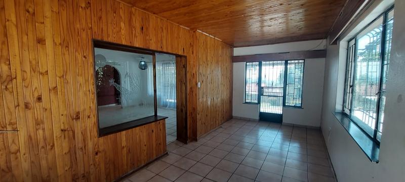 5 Bedroom Property for Sale in Kibler Park Gauteng