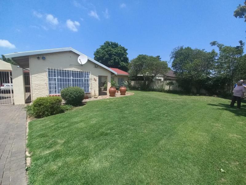 3 Bedroom Property for Sale in Florida Lake Gauteng