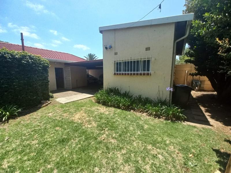 3 Bedroom Property for Sale in Florida Lake Gauteng