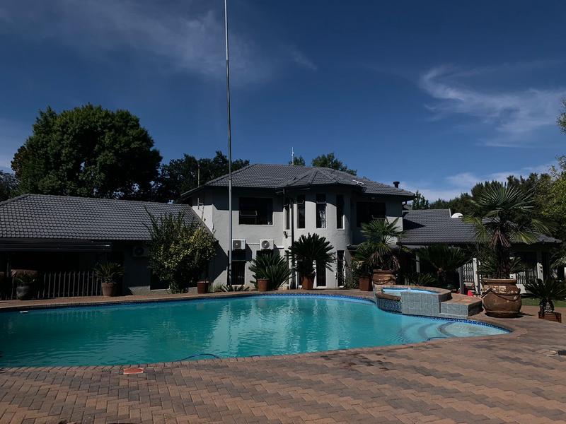 8 Bedroom Property for Sale in Mantevrede Gauteng