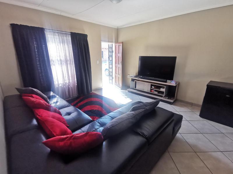To Let 2 Bedroom Property for Rent in Riversdale Gauteng
