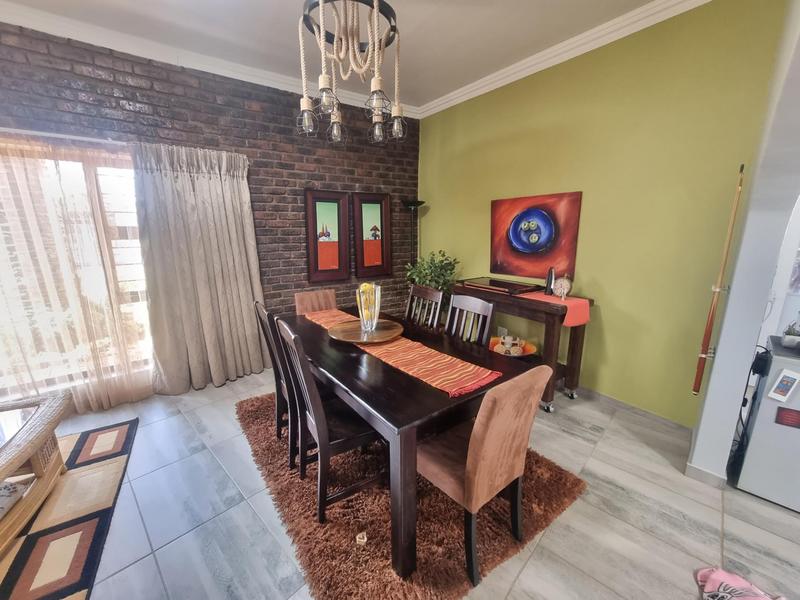 5 Bedroom Property for Sale in Golf Park Gauteng