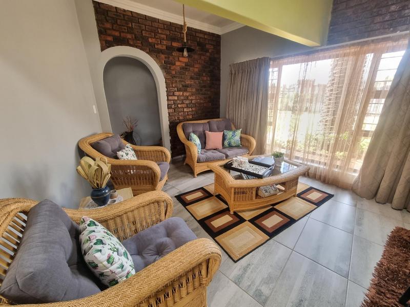 5 Bedroom Property for Sale in Golf Park Gauteng