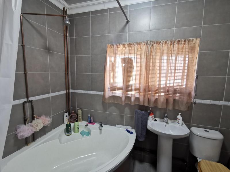 6 Bedroom Property for Sale in Meyerton Central Gauteng