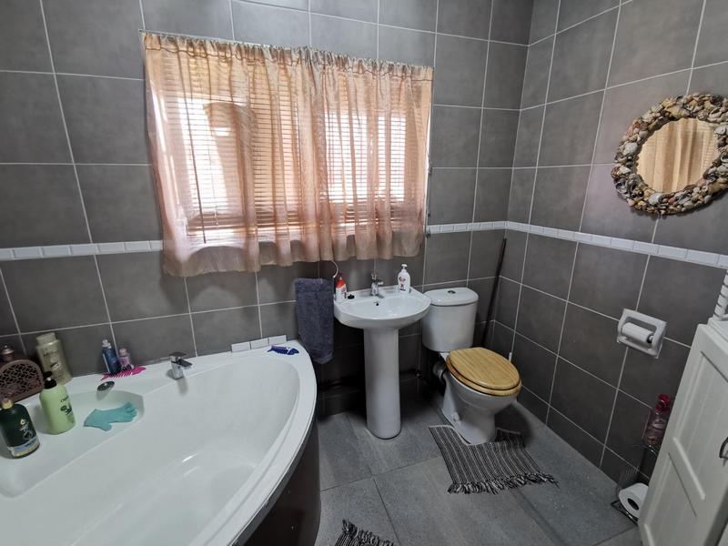 6 Bedroom Property for Sale in Meyerton Central Gauteng