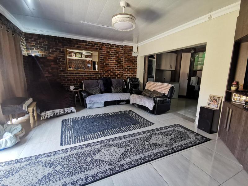 6 Bedroom Property for Sale in Meyerton Central Gauteng