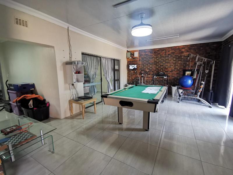 6 Bedroom Property for Sale in Meyerton Central Gauteng