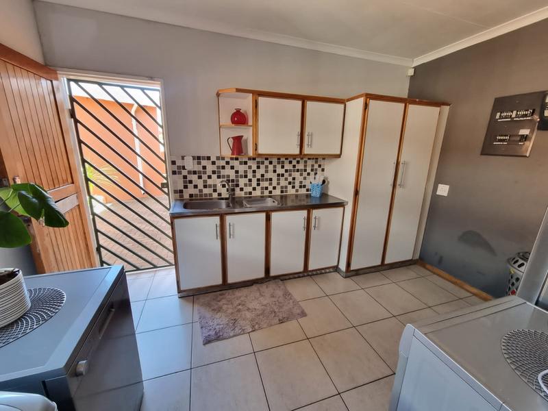 4 Bedroom Property for Sale in Rothdene Gauteng