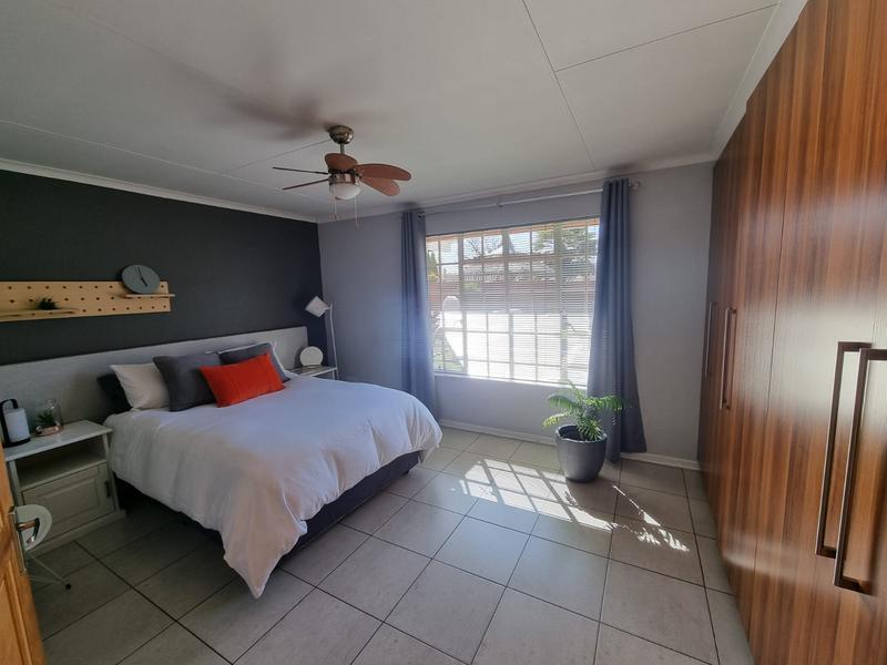 4 Bedroom Property for Sale in Rothdene Gauteng