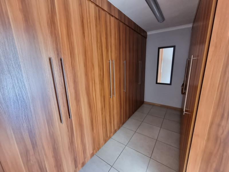 4 Bedroom Property for Sale in Rothdene Gauteng
