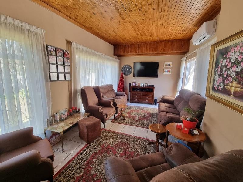 4 Bedroom Property for Sale in Vanderbijlpark SW 5 Gauteng