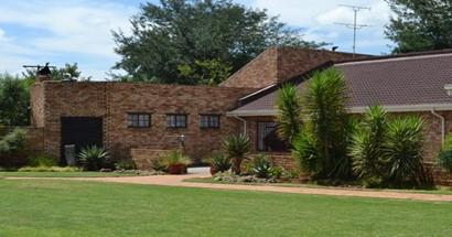 Commercial Property for Sale in Benoni Small Farms Gauteng