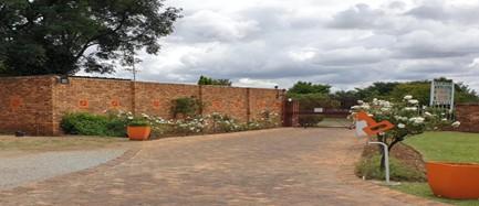 Commercial Property for Sale in Benoni Small Farms Gauteng