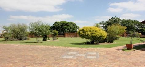 Commercial Property for Sale in Benoni Small Farms Gauteng