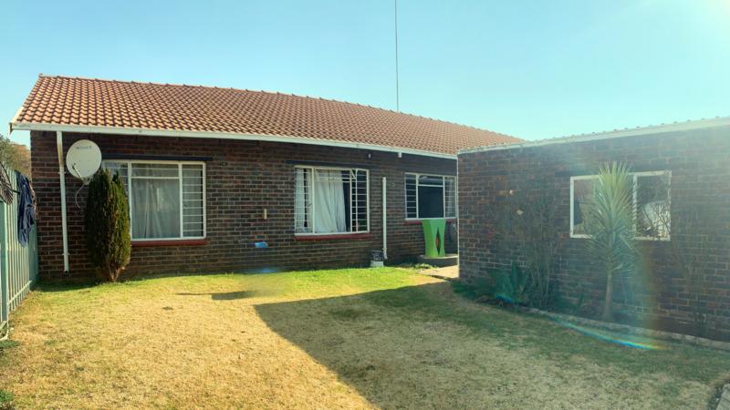 4 Bedroom Property for Sale in Bredell Gauteng