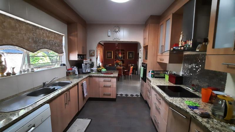 3 Bedroom Property for Sale in Glen Marais Gauteng