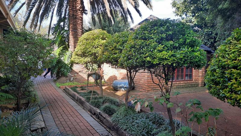 3 Bedroom Property for Sale in Glen Marais Gauteng