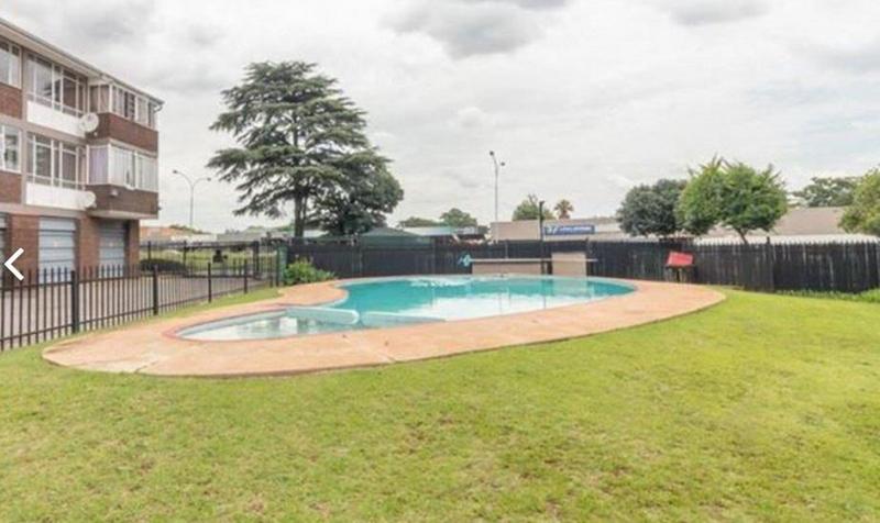 2 Bedroom Property for Sale in Rhodesfield Gauteng