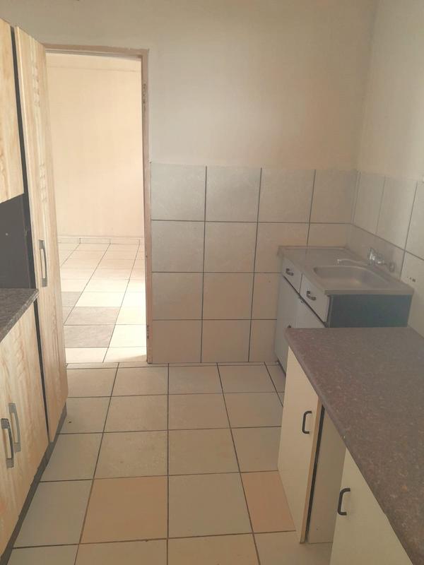 2 Bedroom Property for Sale in Rhodesfield Gauteng