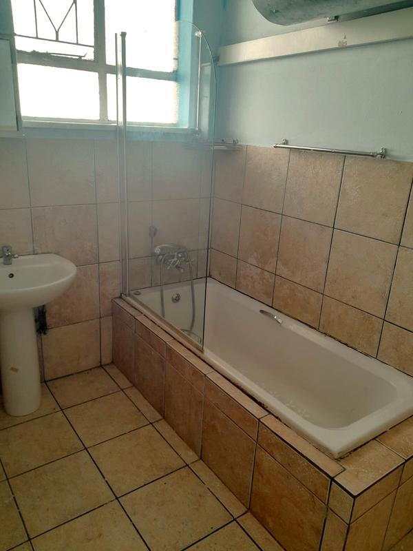 2 Bedroom Property for Sale in Rhodesfield Gauteng