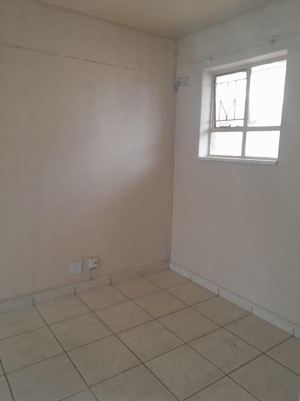 2 Bedroom Property for Sale in Rhodesfield Gauteng