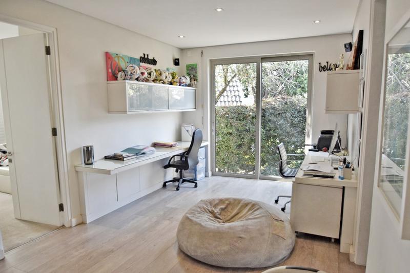 5 Bedroom Property for Sale in Sandown Gauteng