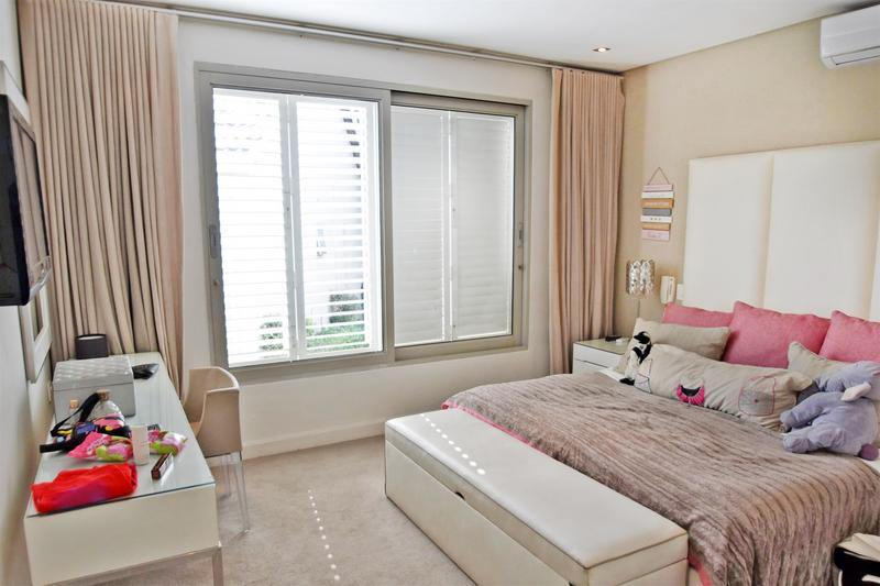 5 Bedroom Property for Sale in Sandown Gauteng