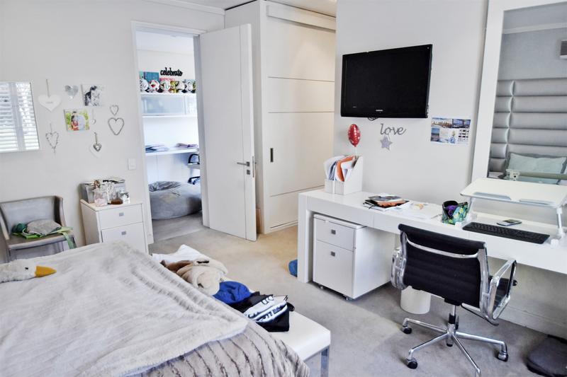 5 Bedroom Property for Sale in Sandown Gauteng