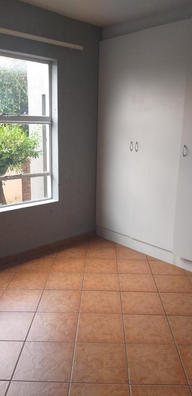 2 Bedroom Property for Sale in Rensburg Gauteng
