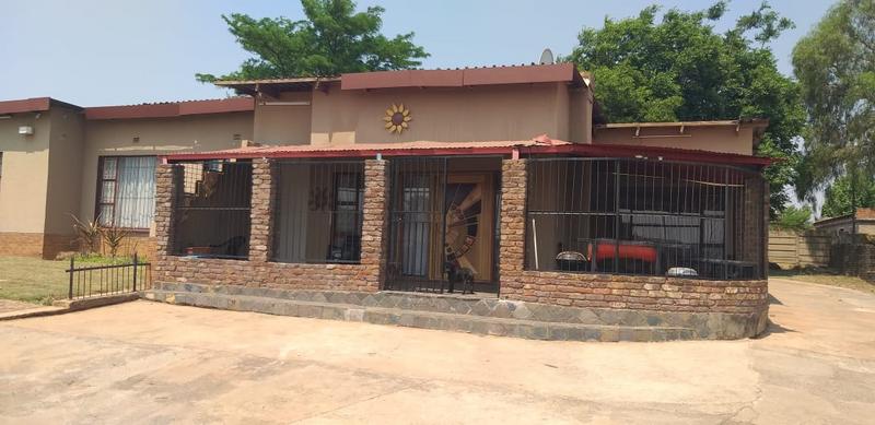 4 Bedroom Property for Sale in Rensburg Gauteng
