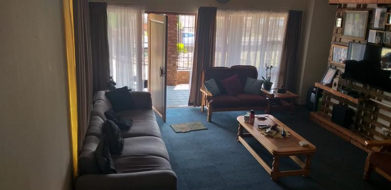 4 Bedroom Property for Sale in Rensburg Gauteng