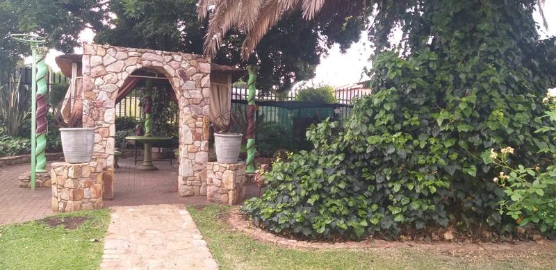 4 Bedroom Property for Sale in Rensburg Gauteng
