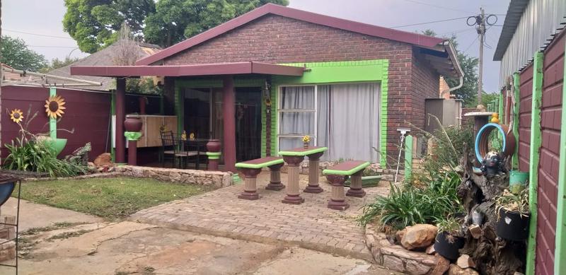 4 Bedroom Property for Sale in Rensburg Gauteng