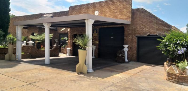 3 Bedroom Property for Sale in Rensburg Gauteng