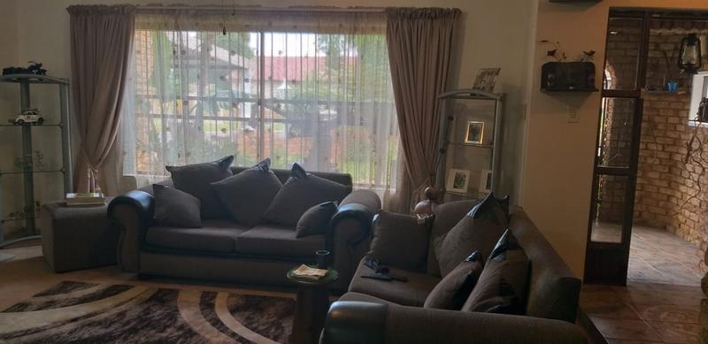 3 Bedroom Property for Sale in Rensburg Gauteng