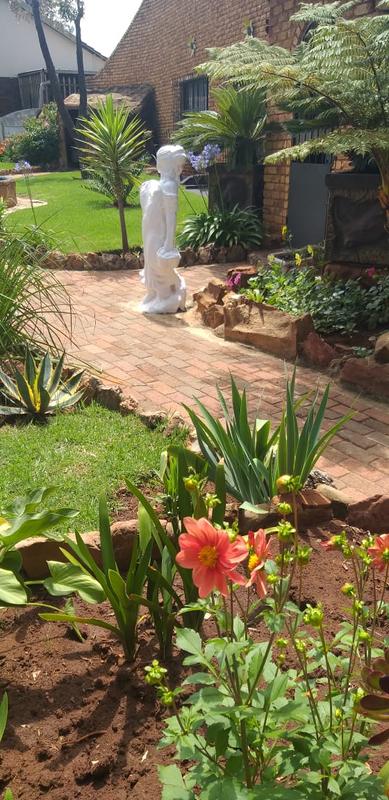 3 Bedroom Property for Sale in Rensburg Gauteng