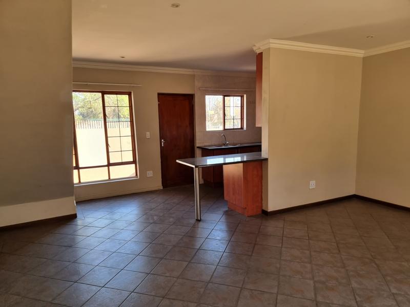 2 Bedroom Property for Sale in Rensburg Gauteng