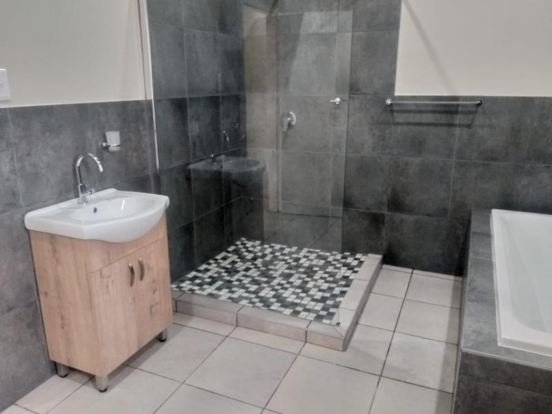 3 Bedroom Property for Sale in Rensburg Gauteng