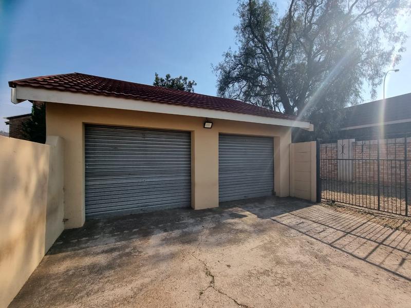 6 Bedroom Property for Sale in Heidelberg Gauteng