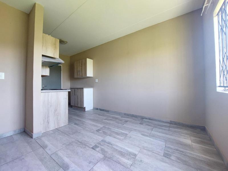 2 Bedroom Property for Sale in Fleurhof Gauteng