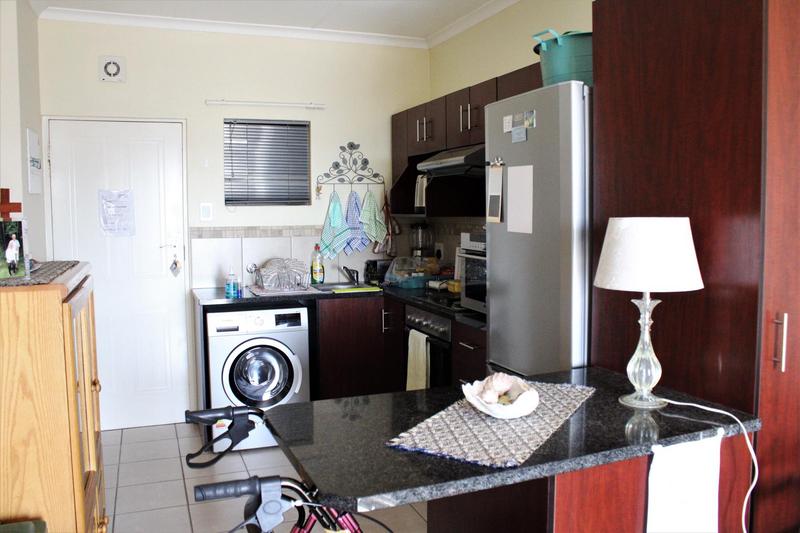 1 Bedroom Property for Sale in Olivedale Gauteng