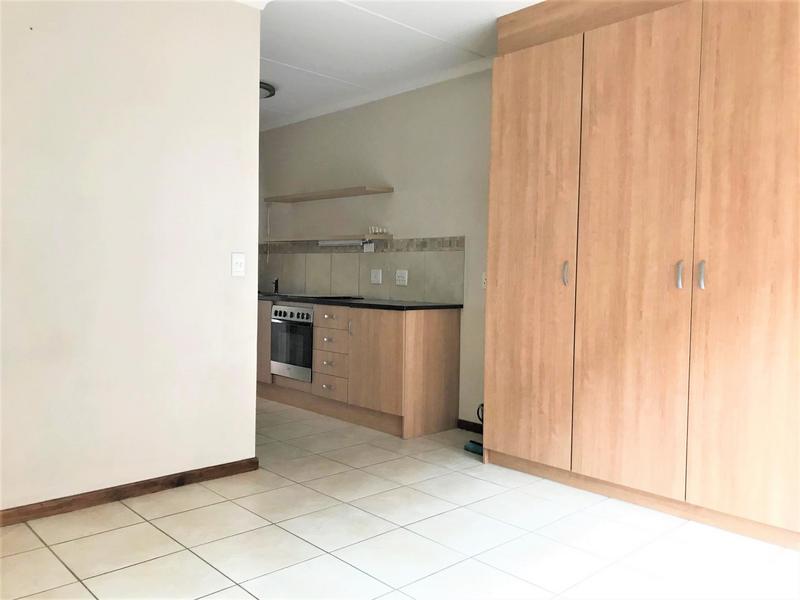 1 Bedroom Property for Sale in Douglasdale Gauteng