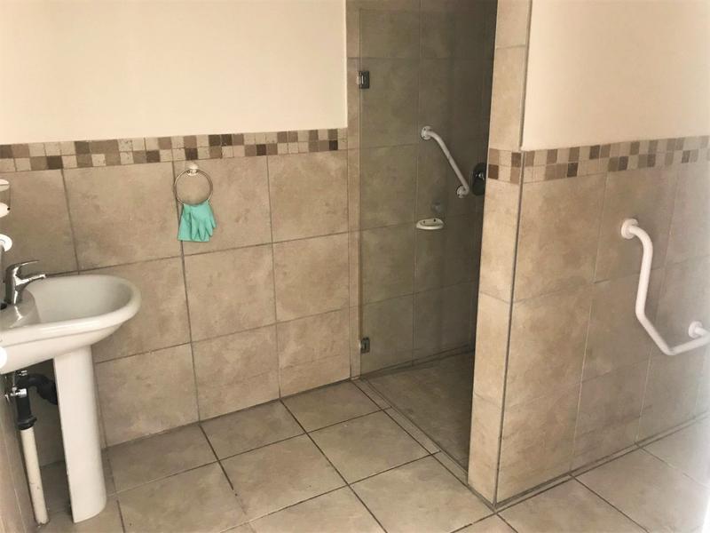 1 Bedroom Property for Sale in Douglasdale Gauteng